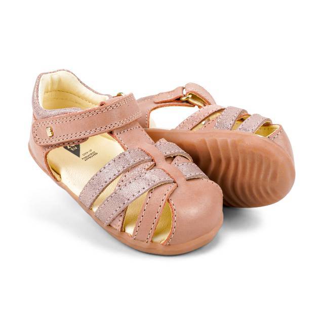 BOBUX_PWEBDYN_731112_RoseCrossJump_2 (1) סנדל צעד ראשון ורוד סוליה ורודה סגירת סקוץ סגור מקדימה