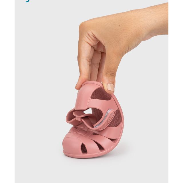 סנדל נמו ברפוט של איגור בבע ורוד רצועה אחת