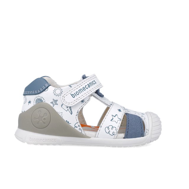 252116 B834 סנדלי צעד ראשון ושני ביומכניקס לבן